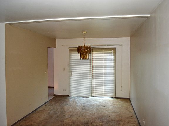 3rd image of 1090 Colony Lake Dr