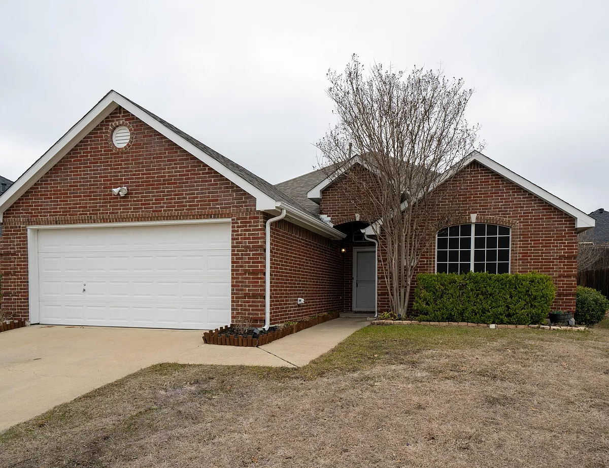 Building Photo - 152 Pinion Ln