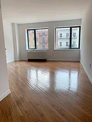 Rented by Addison Property Group