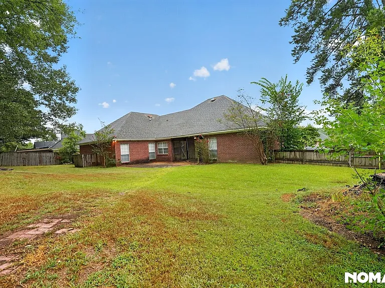 312 Wildwood Blvd — Photo 35