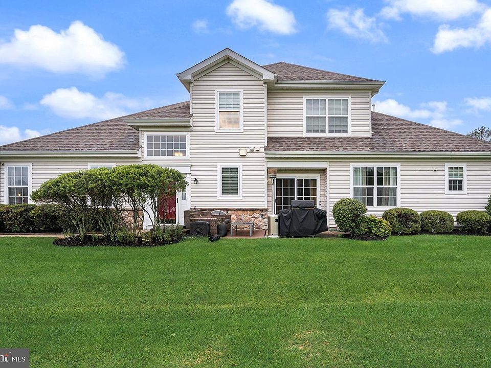 1st image of 30 W Delray Ln