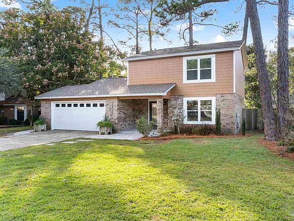 3rd image of 2709 Sunrunner Ln