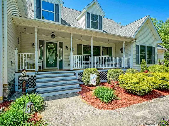 3rd image of 27 Turkey Point Dr