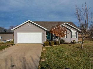 1343 Berrywood Dr, Lebanon, MO 65536