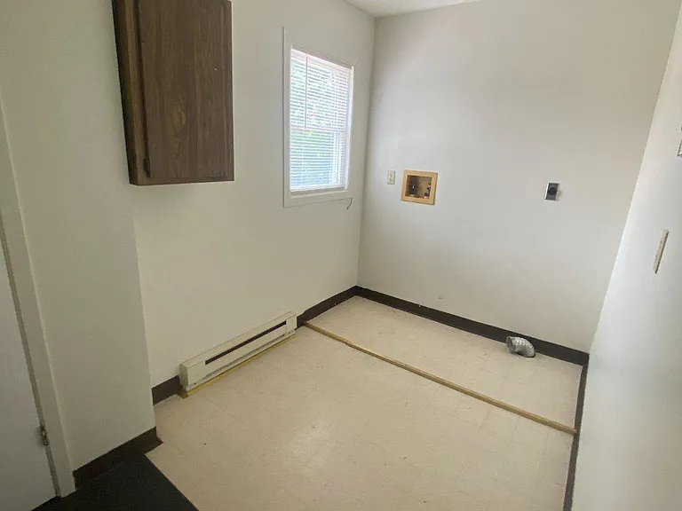 117 E High St — Photo 15