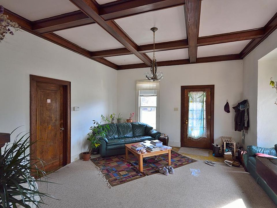 2nd image of 358 N 6th St #358