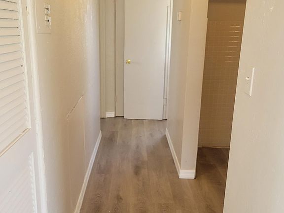 3rd image of 750 22nd Ave S