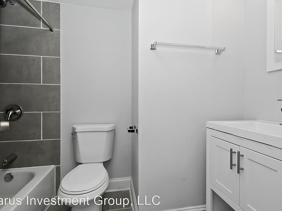 1st image of 430 E 44th St #10770314