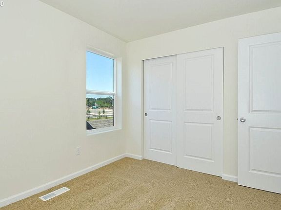 4th image of 1414 W 15th St
