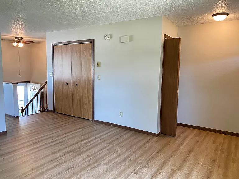 821 Westwood Dr — Photo 6