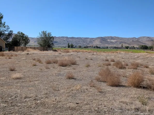 315 State Route 208, Yerington, NV 89447