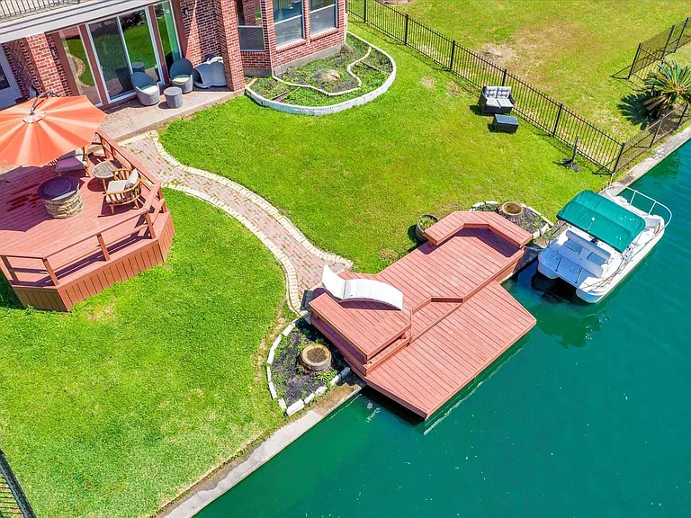 18011 Darling Point Ct — Photo 7