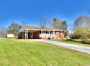 240 Saint Jill Cir #18, Statesville, NC 28625