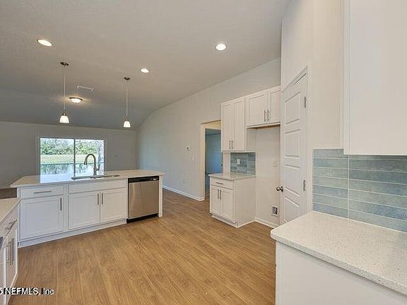 2nd image of 177 NORTHSIDE Drive N