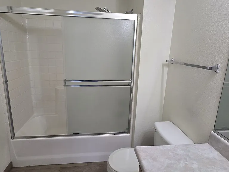 741 E King Ave #B — Photo 9