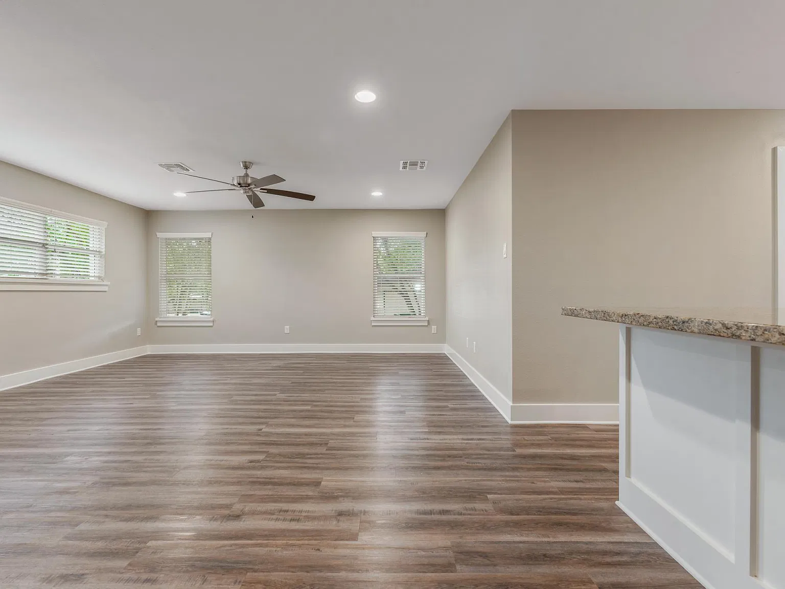 4100 Oaklawn St — Photo 2