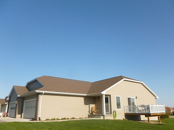 4th image of 939 Willow Ln #A
