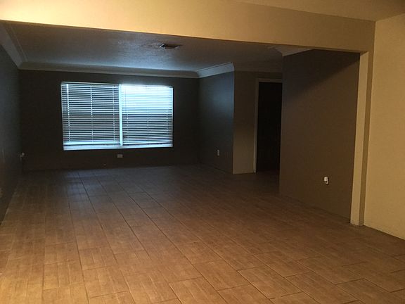 2nd image of 1785 Bayberry Dr