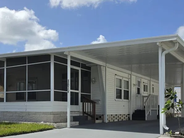104 Pier E, Naples, FL 34112