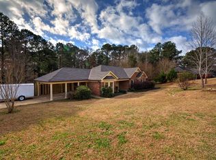 95 Waterford Dr, Cataula, GA 31804