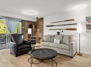 57057 Abbot House Ln APT 9, Sunriver, OR 97707