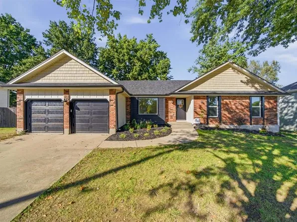 1206 W Lucy Webb Rd, Raymore, MO 64083