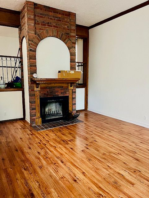 Family Room (view 2)