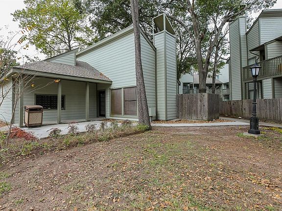 3rd image of 17417 Red Oak Dr APT 122
