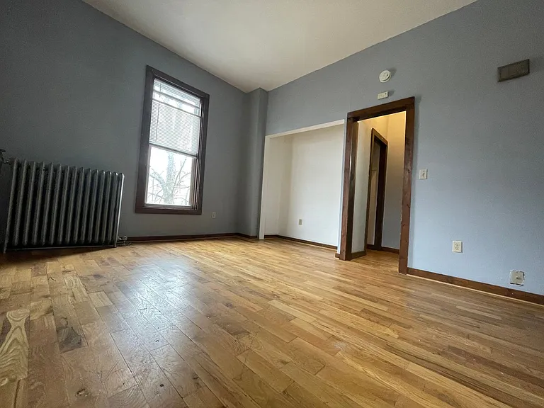 1604 E Kane Pl — Photo 1