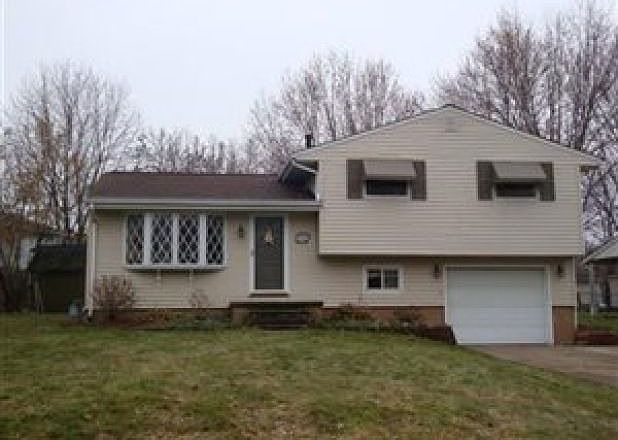 1st image of 42865 Woodhill Dr