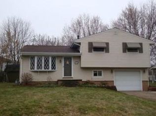 42865 Woodhill Dr, Elyria, OH 44035