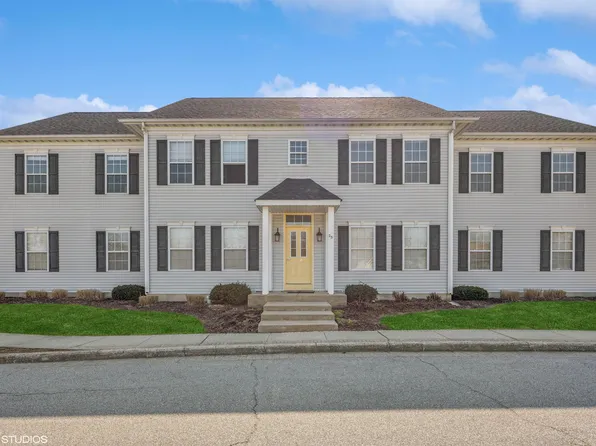 25 Abington St Unit C, Valparaiso, IN 46385