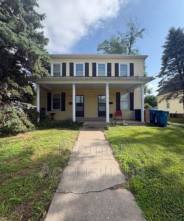 1st image of 16 W Elm St