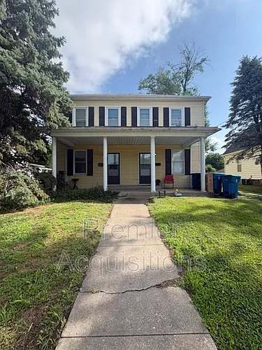 16 W Elm St Photo 1