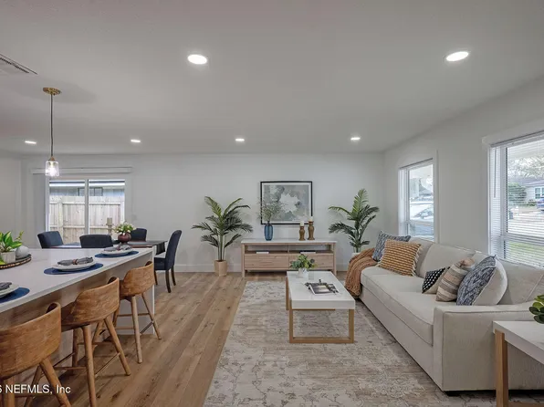 909 17TH Street N, Jacksonville Beach, FL 32250