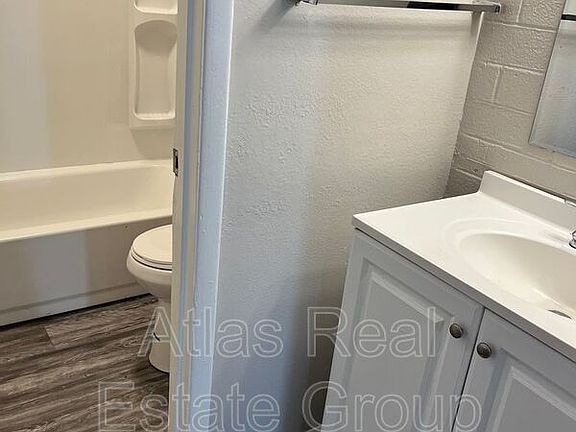 3rd image of 531 W 9th Pl Unit B