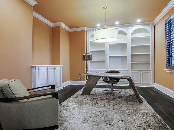 5th image of 1804 Driskill Dr