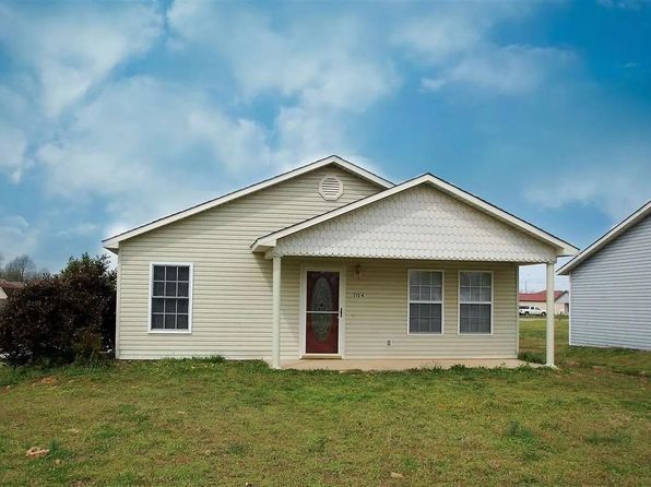 1104 Rector Rd