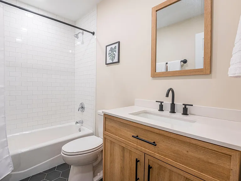 4208 S Rhett Ave #A — Photo 8