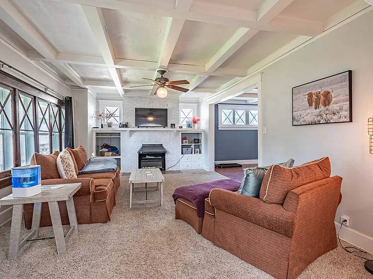 1440 W Decatur St — Photo 4