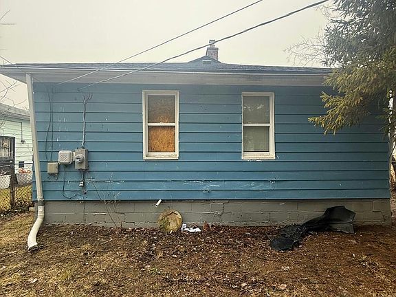 2nd image of 9244 Heyden St