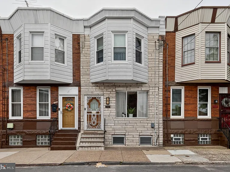 3147 Edgemont St — Photo 23