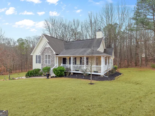 409 Barrington Dr, Hiram, GA 30141