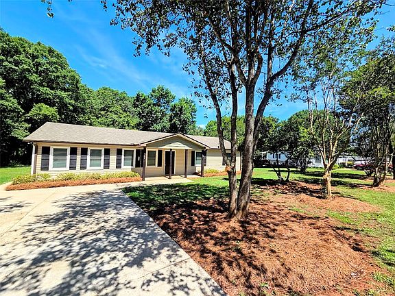2nd image of 509 Elrod Rd
