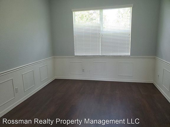 3rd image of 1208 Rush Ave