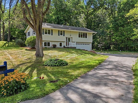 3rd image of 9405 Fox Valley Dr