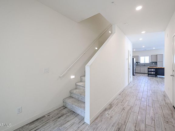 3rd image of 2236 W Laurie Ln
