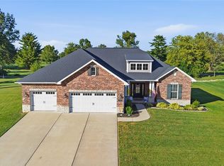 3717 Golfview Cir, Shiloh, IL 62221