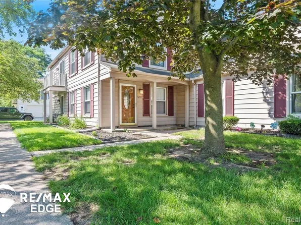 2873 Glenwood Ct, Lake Orion, MI 48360