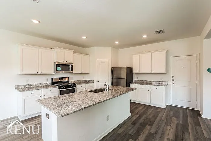 2955 Jackson Smt — Photo 5